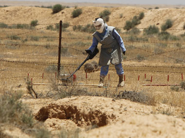 Syria landmines killing, maiming civilians Syria landmines killing, maiming civilians