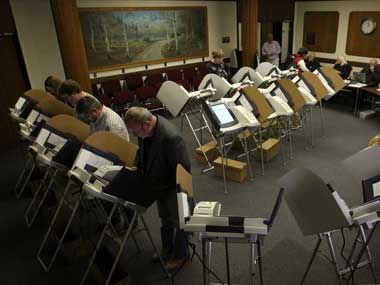 Asia stocks mixed ahead of US presidential vote Asia stocks mixed ahead of US presidential vote