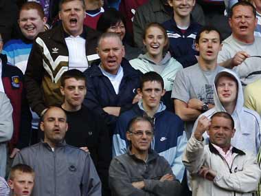 West Ham ban fans after anti-Semitic chants at Spurs West Ham ban fans after anti-Semitic chants at Spurs