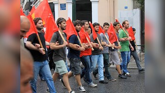 Greek lawmakers pass 2013 austerity budget