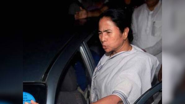 Mamata seeks support for protest against LPG price hike