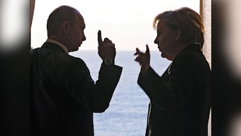 Angela Merkel to meet Vladimir Putin for renewed dialogue on Ukraine crisis