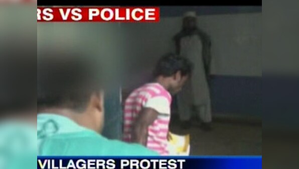 One killed and nine injured in Bengal's police firing