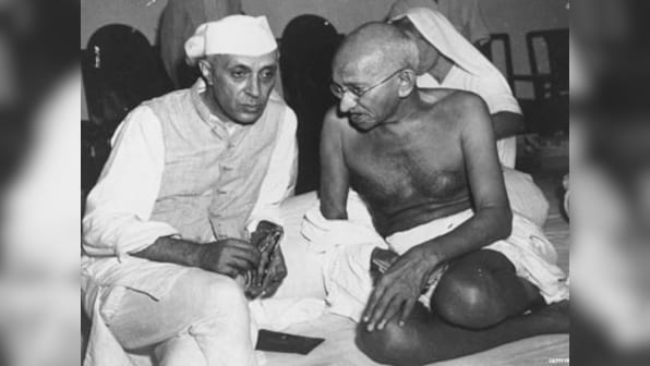 Hamid Ansari, Manmohan Singh pay homage to Nehru at Shanti Van