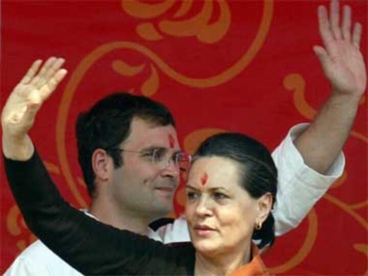 Cong flaunts RTI, throws weight behind FDI, Lokpal at rally