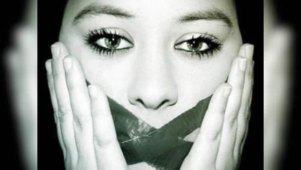 Bal Thackeray post on FB: Girl apologises for her 'mistake'