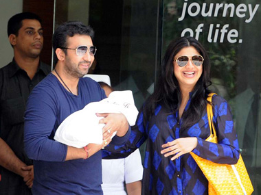 Shilpa Shetty takes son Viaan on his first foreign trip Shilpa Shetty takes son Viaan on his first foreign trip