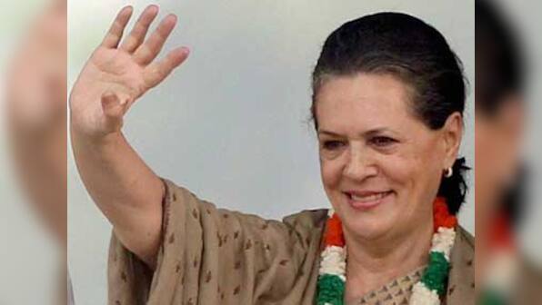 Sonia slams BSP, inaugurates coach factory in Rae Bareli