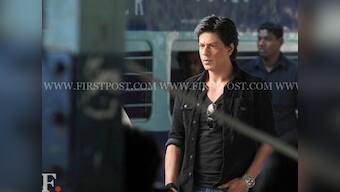 Shah Rukh Khan tries to look cool in lethal shoes 