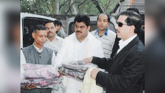 Protestor at Kejriwal's news meet is Vadra's friend: IAC