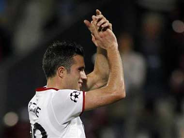 Man Utd vs Arsenal: Wenger calls on fans to respect Van Persie Man Utd vs Arsenal: Wenger calls on fans to respect Van Persie