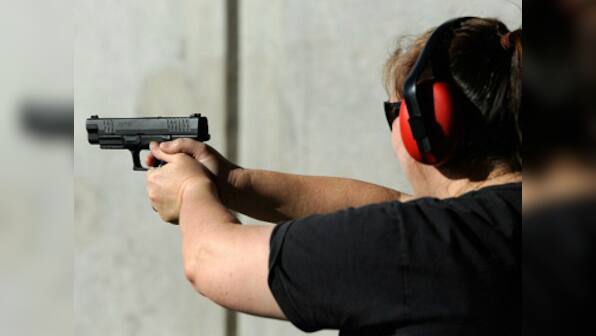 Flasher runs away after Washington woman pulls out gun