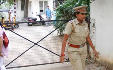 Images: Musicians, relatives mourn Carnatic singer Nithyashree’s husband's death