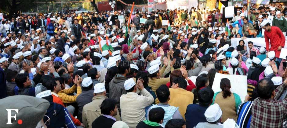 The protesters marched to 10 Janpath from Jantar Mantar. They sat holding candles and shouting slogans. Naresh Sharma/Firstpost The protesters marched to 10 Janpath from Jantar Mantar. They sat holding candles and shouting slogans. Naresh Sharma/Firstpost
