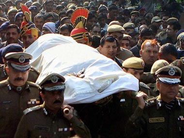 Home Ministry announces Rs 10 lakh for constable Tomar's family Home Ministry announces Rs 10 lakh for constable Tomar's family