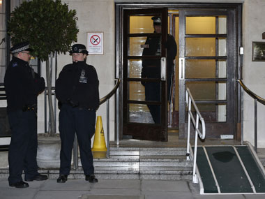 Aussie radio jockeys apologise for crank call to Kate's hospital Aussie radio jockeys apologise for crank call to Kate's hospital