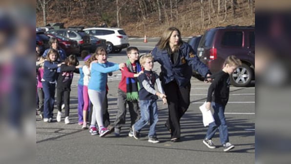 US school shooting: Investigators look for answers