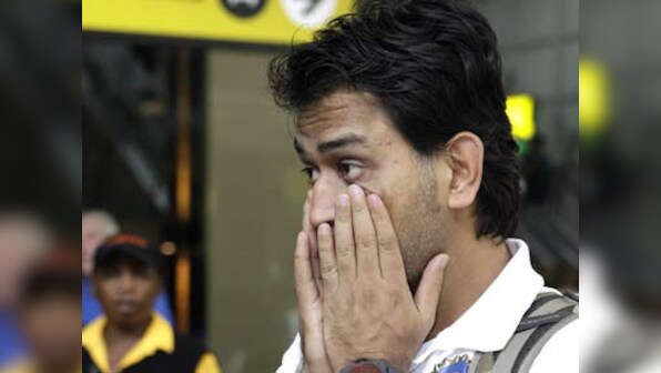 Angry Dhoni hits out at cricket commentators