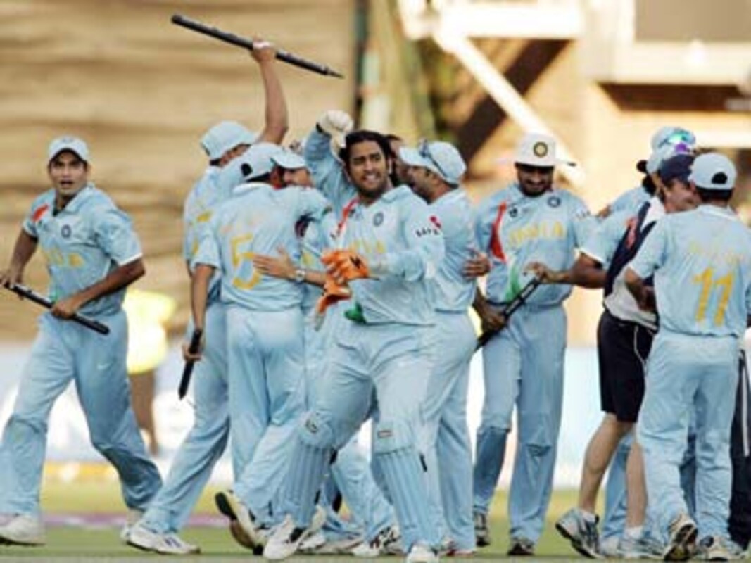 Icc World T20 2007 12 Years Since India S Momentous Victory Over Pakistan In Last Over Thriller To Lift Maiden World Twenty20 Crown Firstcricket News Firstpost