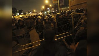 Morsi shows no signs of compromise, Egypt braces for new clashes