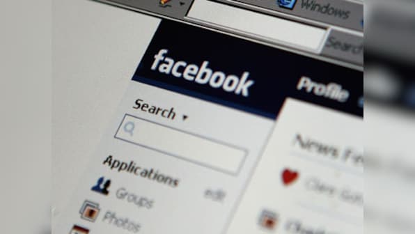 Facebook forced to drop New Year's message app