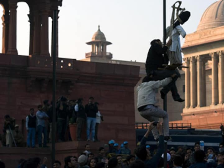 Why does media want to give Delhi gangrape victim a name?