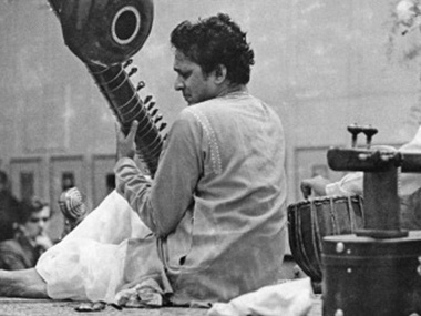 Ellora caves were world's best backdrop for Pt Ravi Shankar Ellora caves were world's best backdrop for Pt Ravi Shankar