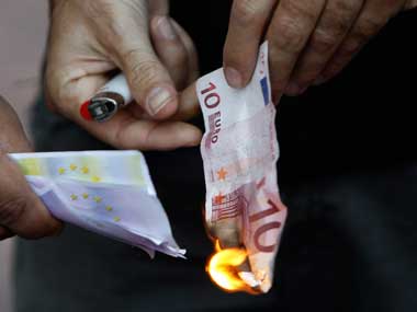 US fiscal cliff, EU debt crisis may drive new global recession: UN US fiscal cliff, EU debt crisis may drive new global recession: UN