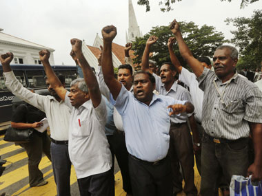 Hundreds of Sri Lankans protest against chief justice impeachement Hundreds of Sri Lankans protest against chief justice impeachement