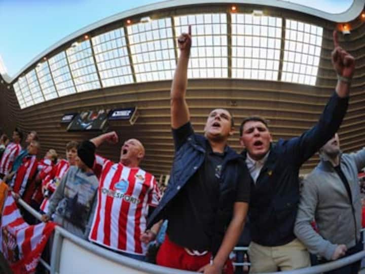 Sunderland strip fans of season tickets for standing