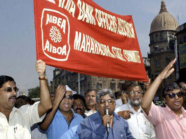 On strike: Why bank unions are opposing banking bill On strike: Why bank unions are opposing banking bill