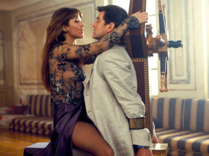 'Diamonds are Forever' Bond manuscript to go on auction