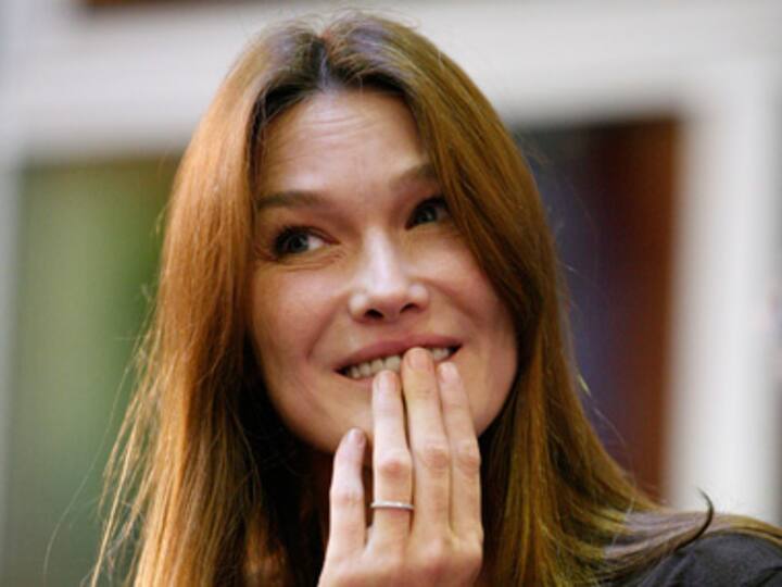 Carla Bruni keen to make music again