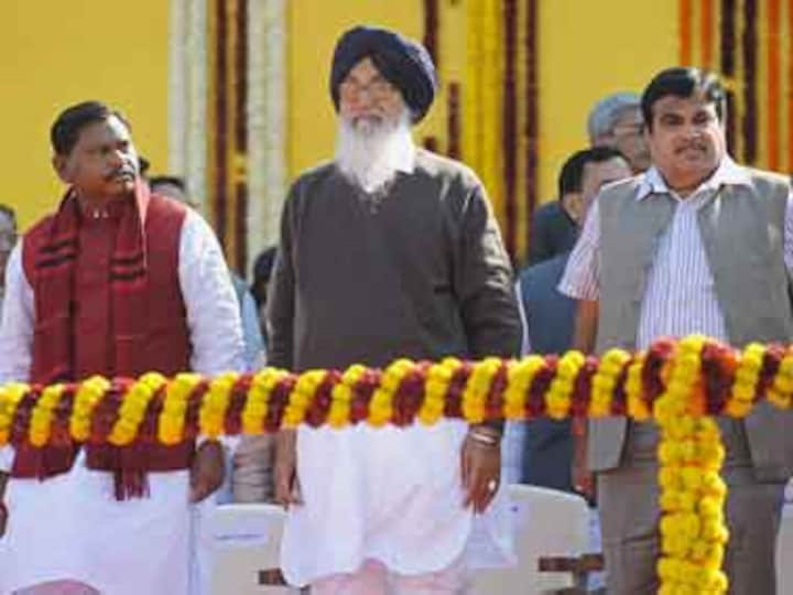  Modi's oath: Centre downplays political gathering
