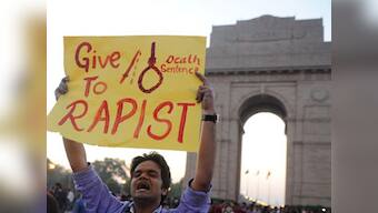 'Brave' Delhi gangrape victim conscious, but still on ventilator: Doctor