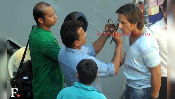 Images: Saif Ali Khan's date with potato crisps on Christmas Eve! 