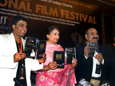 Sharmila launches anthem 'Yeh Dilli hai' for Delhi's 1st International Film Fest Sharmila launches anthem 'Yeh Dilli hai' for Delhi's 1st International Film Fest