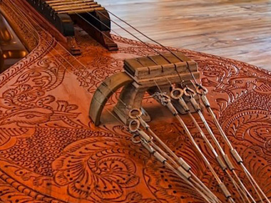 Thanjavur Veena to be first Indian instrument to get 'made in Thanjavur' tag Thanjavur Veena to be first Indian instrument to get 'made in Thanjavur' tag