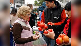 Feeling depressed? Eat tomatoes 
