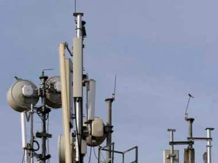 Voda, Idea, Tata and Aircel get notices for 3G roaming