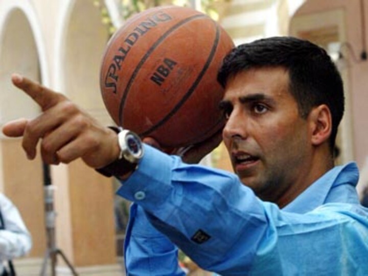 Akshay begins New Year with Thuppakki remake