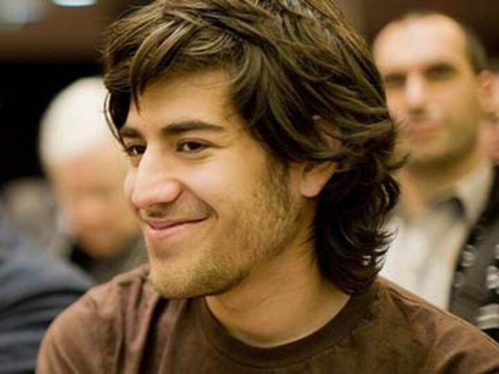 Reddit co-founder Aaron Swartz commits suicide 