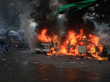 Azad maidan violence: Poem by Mumbai cop sparks outrage Azad maidan violence: Poem by Mumbai cop sparks outrage