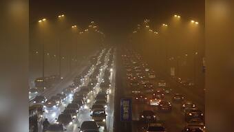 Beijing pollution worsens with thick smog blanket