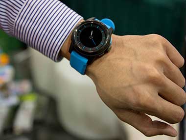 Cookoo: A smart watch that talks to your iPhone Cookoo: A smart watch that talks to your iPhone