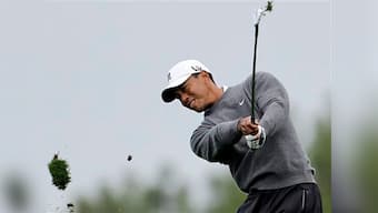 Tiger Woods builds 6-shot lead at Torrey Pines