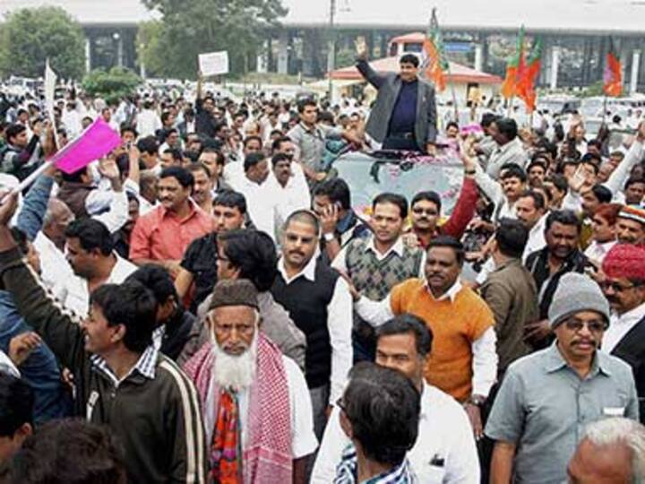 Gadkari's rant against I-T officials shows why he's unfit to lead  Gadkari's rant against I-T officials shows why he's unfit to lead