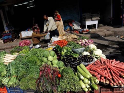 Retail inflation jumps to 16-month high of 4.62% in October on higher food prices; reduces RBI's headroom for rate cut Retail inflation jumps to 16-month high of 4.62% in October on higher food prices; reduces RBI's headroom for rate cut