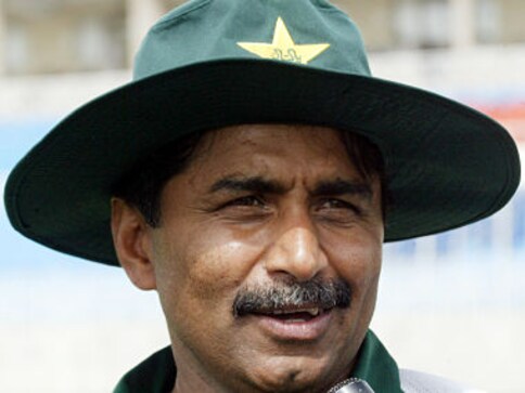 'If I can hit a six with a bat, can’t I kill a man with a sword?' Javed Miandad threatens India over J&K