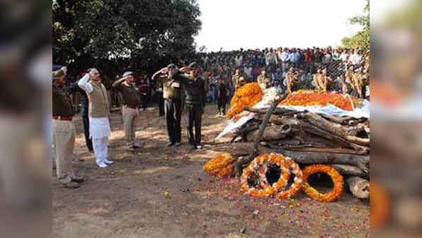Govt should give 'befitting reply' to enemy: Slain jawan's father 
